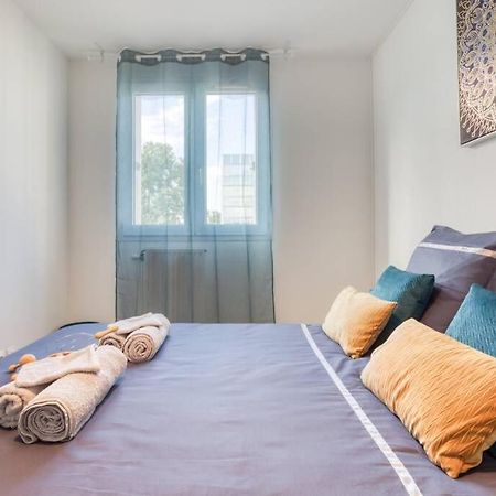 L'Elysee - Easy Check-In - Arrivee Autonome - Place Parking Privative - T2 Surequipe - Wifi - Netflix Lägenhet Courcouronnes Exteriör bild