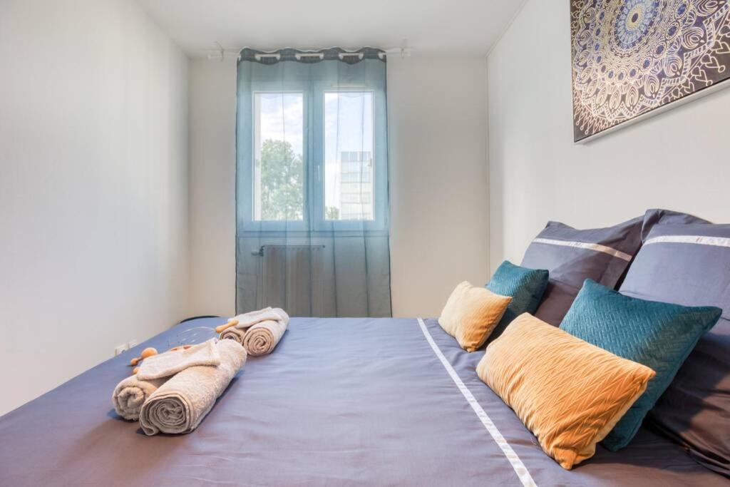 L'Elysee - Easy Check-In - Arrivee Autonome - Place Parking Privative - T2 Surequipe - Wifi - Netflix Lägenhet Courcouronnes Exteriör bild